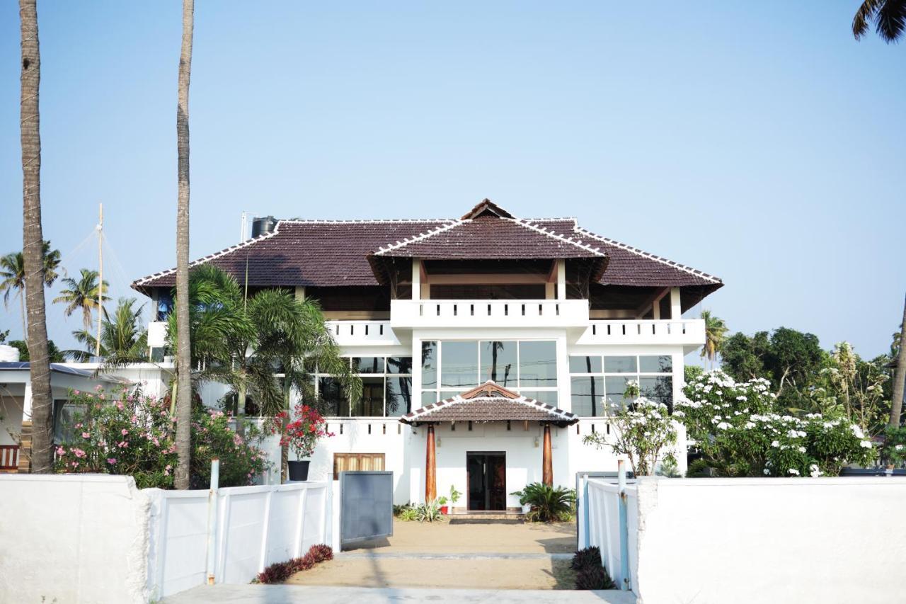 Cherai Beach Palace Eksteriør bilde