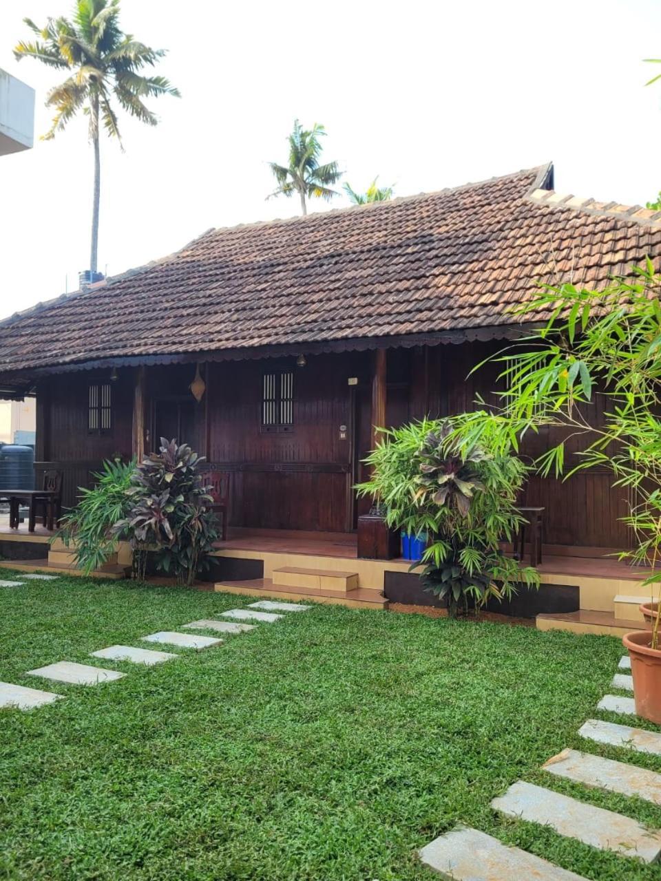 Cherai Beach Palace Eksteriør bilde